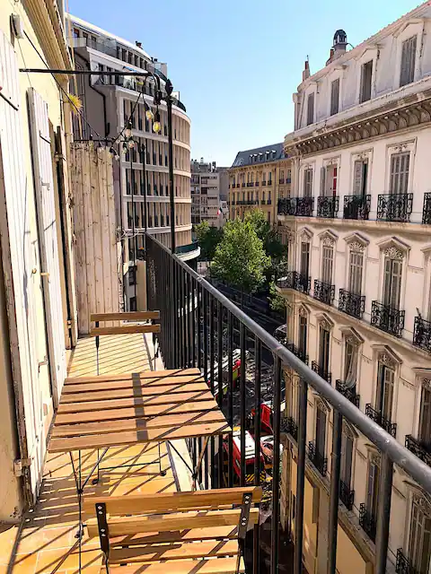 Canebière F1 Deux pieces avec balcondccad717-37b0-4dc9-ae2a-66fae72ee7a9
